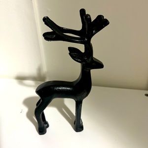 Deer black
